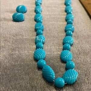 Vintage: Elegant Blue Beaded Necklace and Clip-On Earring Set